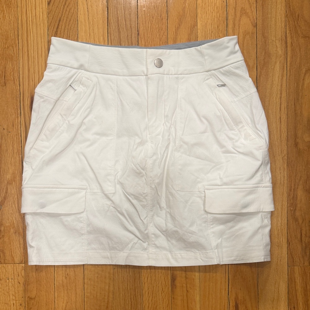 Athleta Woman’s White Skirt Size 6